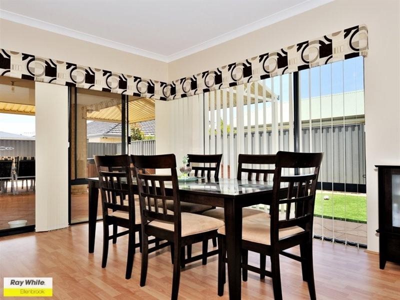 4 Balsam Mews, Aveley WA 6069