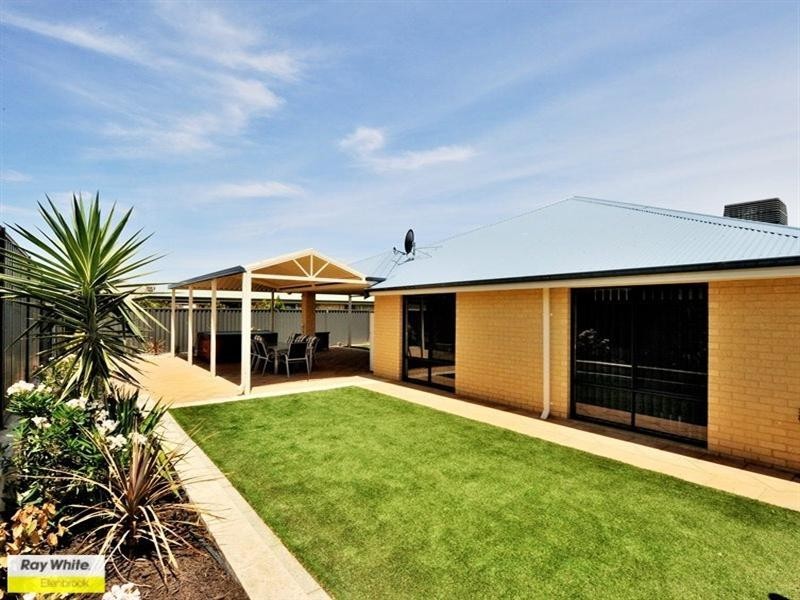 4 Balsam Mews, Aveley WA 6069