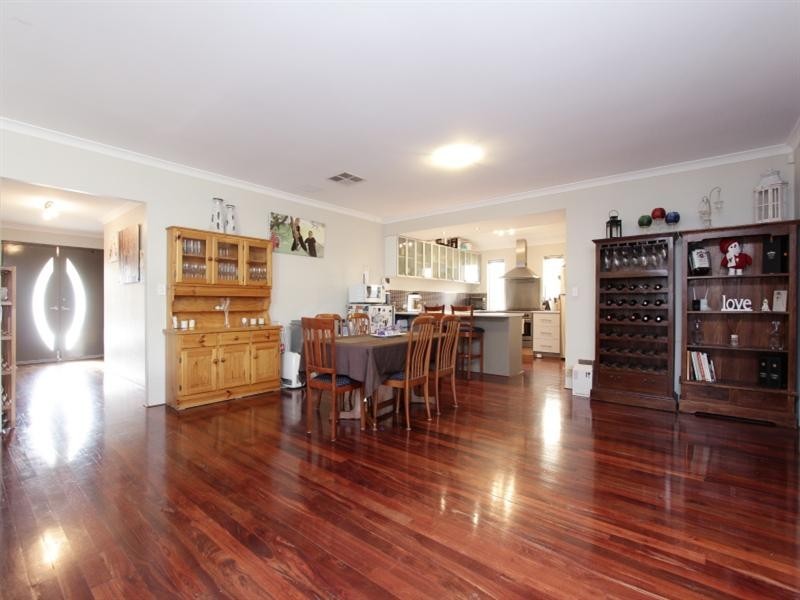 4 Kalinga Drive, Ellenbrook WA 6069