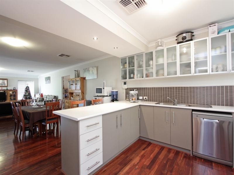 4 Kalinga Drive, Ellenbrook WA 6069