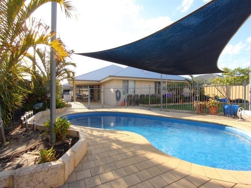 4 Kalinga Drive, Ellenbrook WA 6069