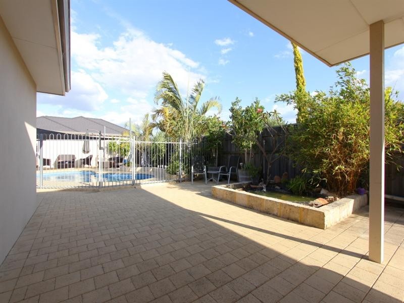 4 Kalinga Drive, Ellenbrook WA 6069