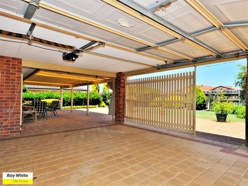 27 Eradu Ramble, Hocking WA 6065