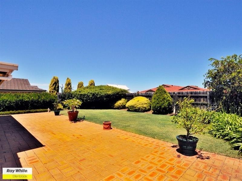 27 Eradu Ramble, Hocking WA 6065