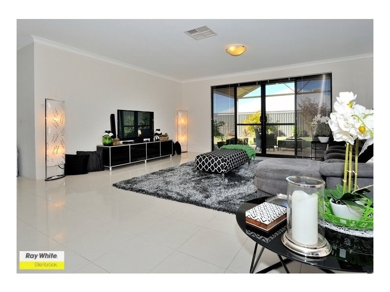 335 Millhouse Road, Aveley WA 6069