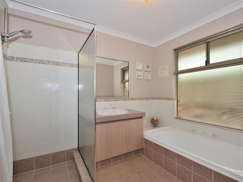 28 Brumby Avenue, Henley Brook WA 6055