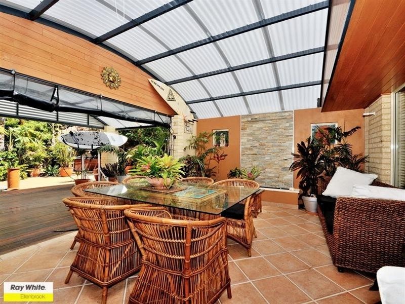 16 Bainbridge Mews, Currambine WA 6028