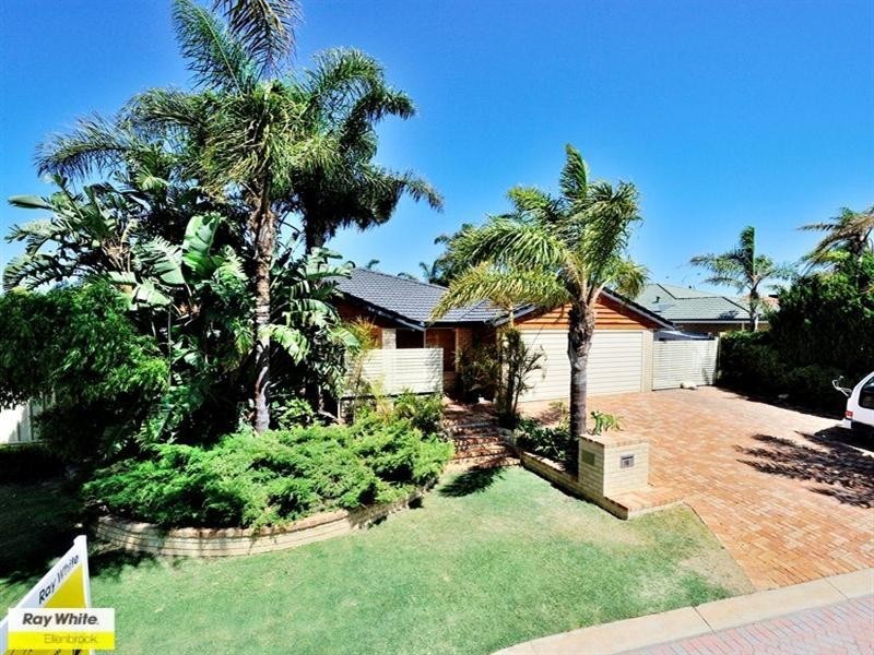 16 Bainbridge Mews, Currambine WA 6028