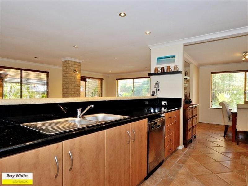 16 Bainbridge Mews, Currambine WA 6028