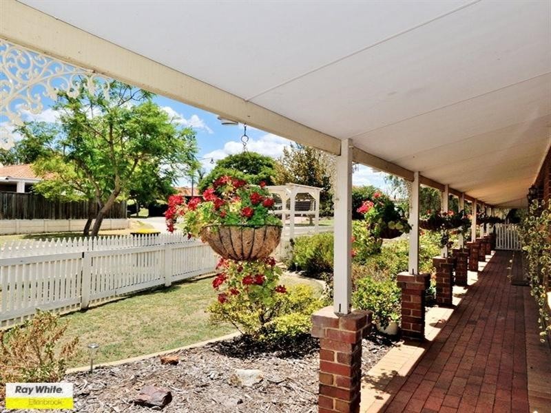 36 Parrotbush Crescent, Ellenbrook WA 6069