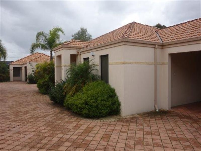 6/19 Holton Way, Cannington WA 6107