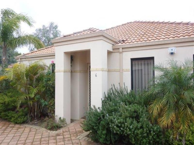 6/19 Holton Way, Cannington WA 6107