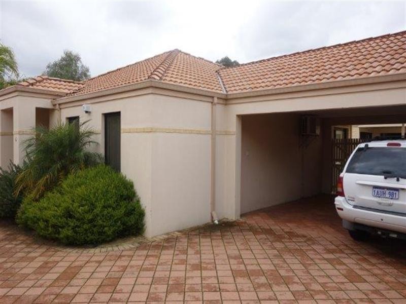 6/19 Holton Way, Cannington WA 6107