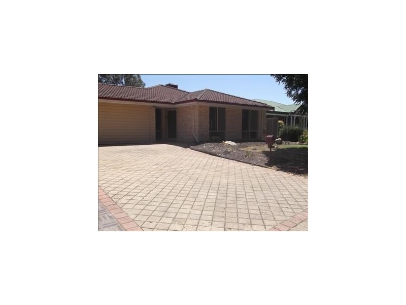 8 Starbush Crescent, Ellenbrook WA 6069