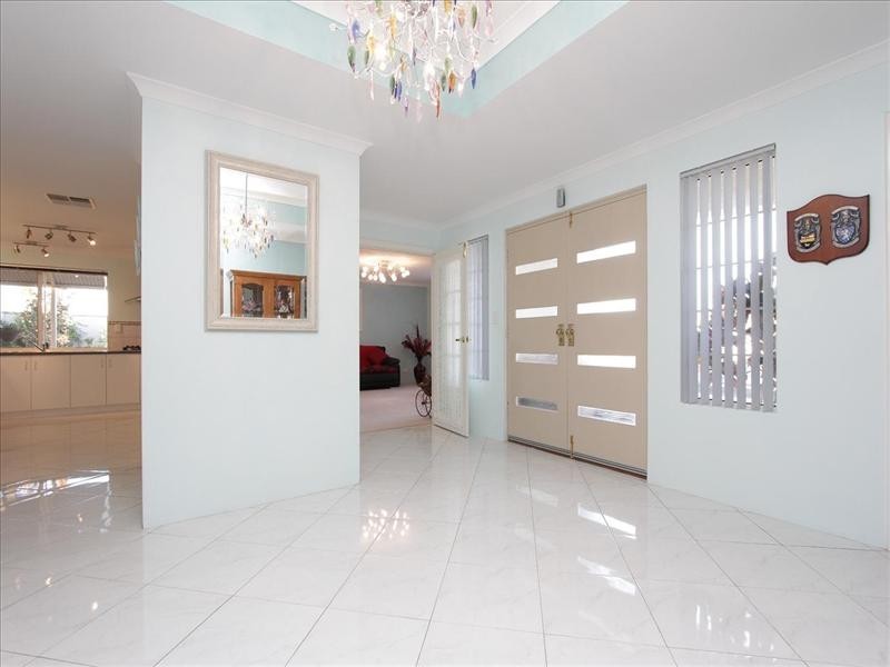 7 Tuross Way, Ellenbrook WA 6069