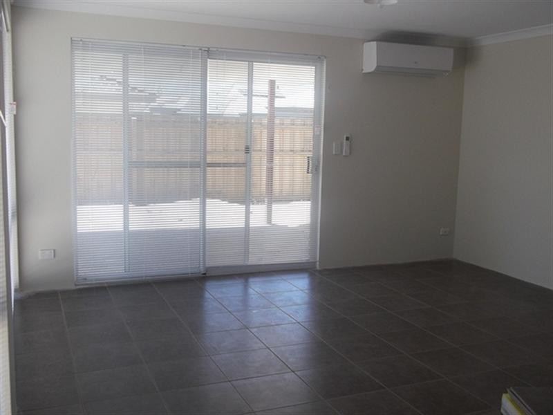 45 Pierre Bend, Ellenbrook WA 6069