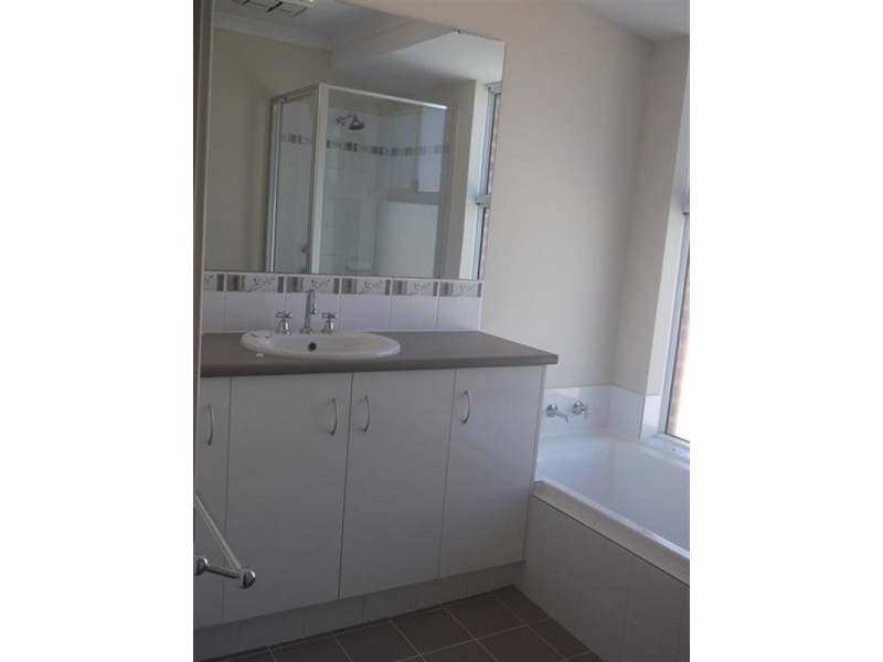 45 Pierre Bend, Ellenbrook WA 6069