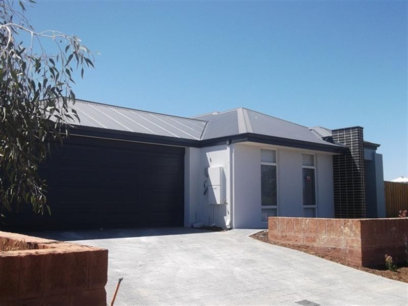 45 Pierre Bend, Ellenbrook WA 6069