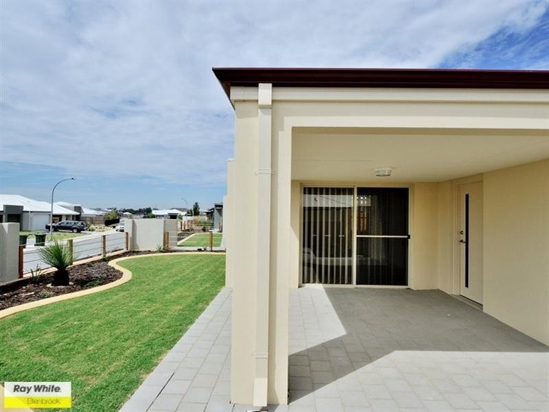 1/11 Castleferm Street, Ellenbrook WA 6069