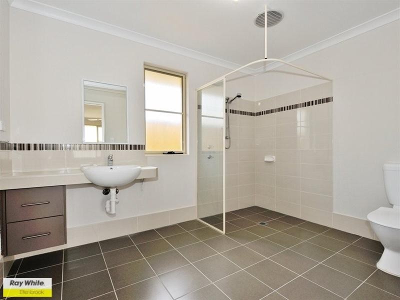 1/11 Castleferm Street, Ellenbrook WA 6069
