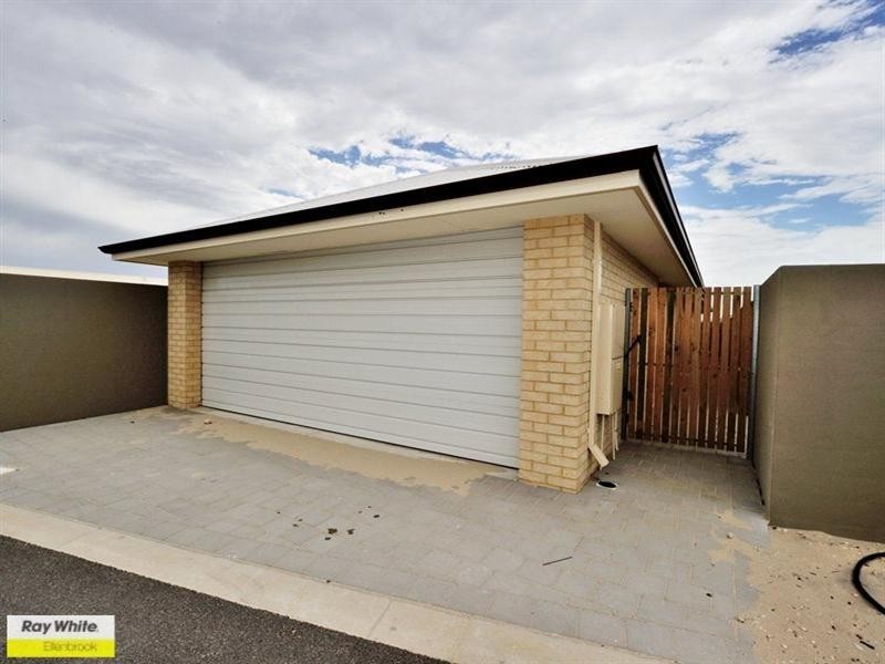 1/11 Castleferm Street, Ellenbrook WA 6069