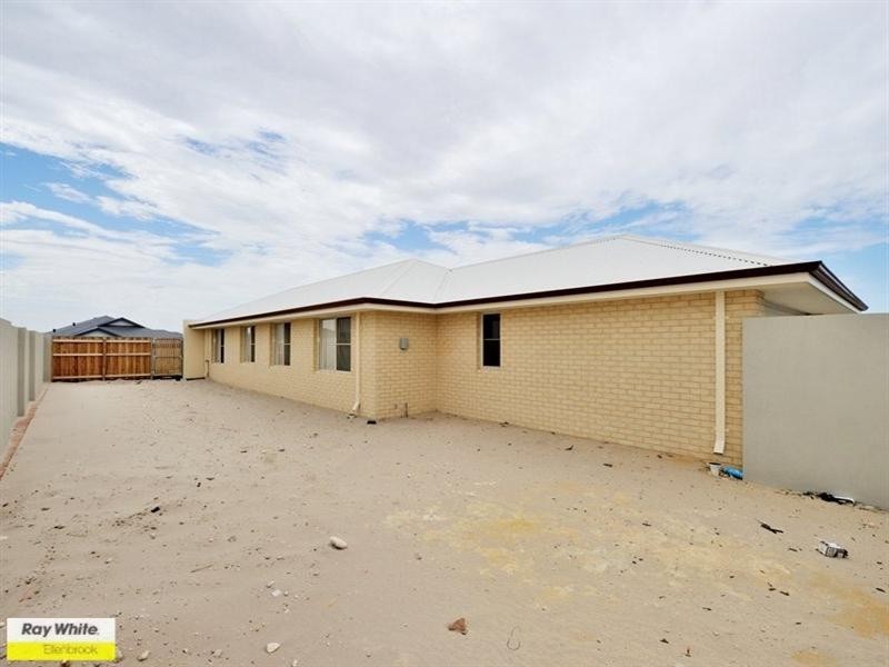 1/11 Castleferm Street, Ellenbrook WA 6069