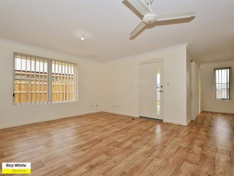 2/11 Castlefern Street, Ellenbrook WA 6069