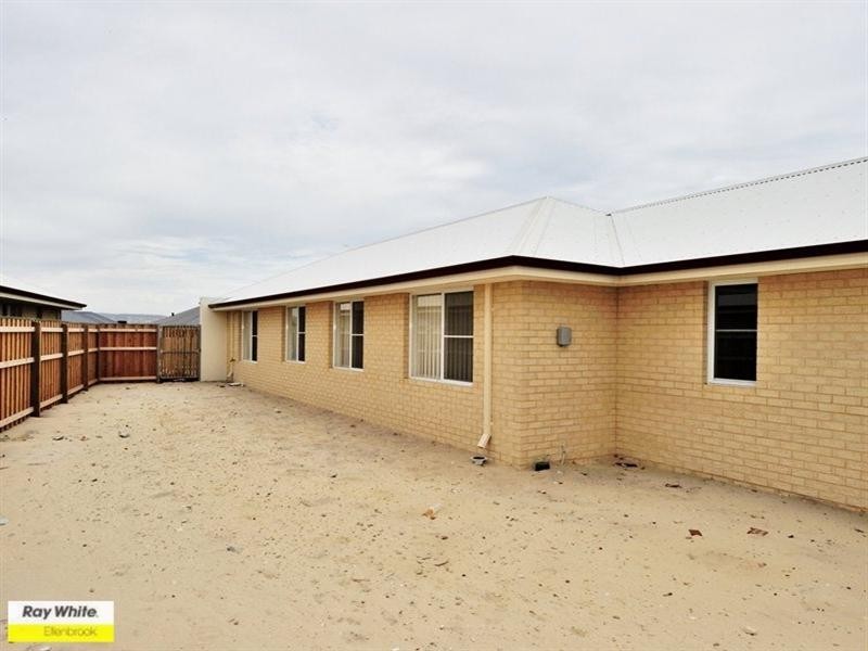 2/11 Castlefern Street, Ellenbrook WA 6069