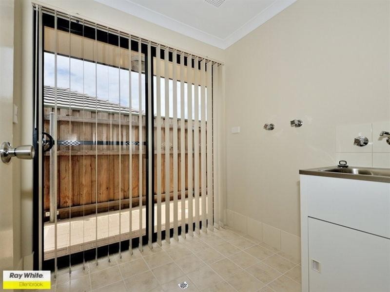 Unit 3/4 Tickner Parade, Ellenbrook WA 6069