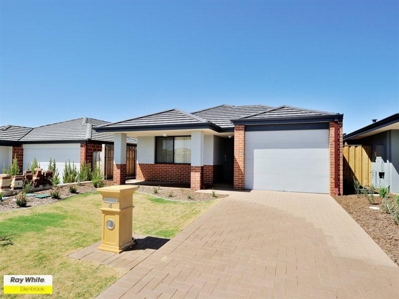 Unit 3/4 Tickner Parade, Ellenbrook WA 6069