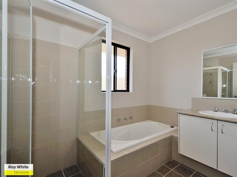 Unit 1/4 Tickner Parade, Ellenbrook WA 6069