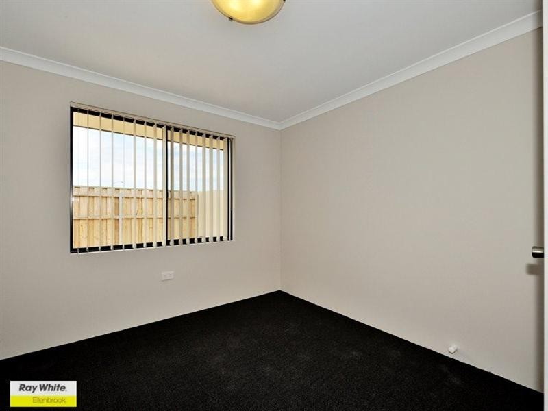 Unit 1/4 Tickner Parade, Ellenbrook WA 6069