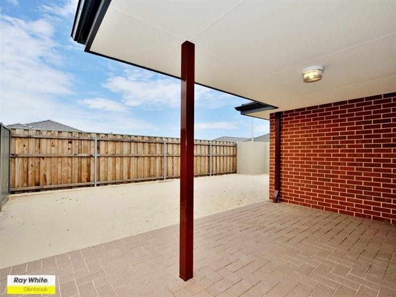 Unit 1/4 Tickner Parade, Ellenbrook WA 6069