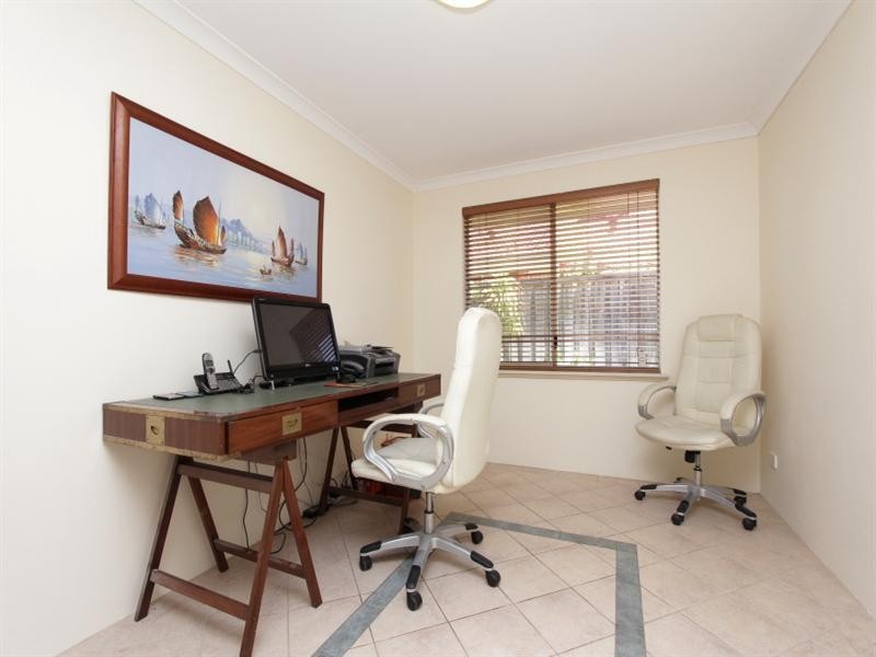 14 Dawnview Rise, Ellenbrook WA 6069