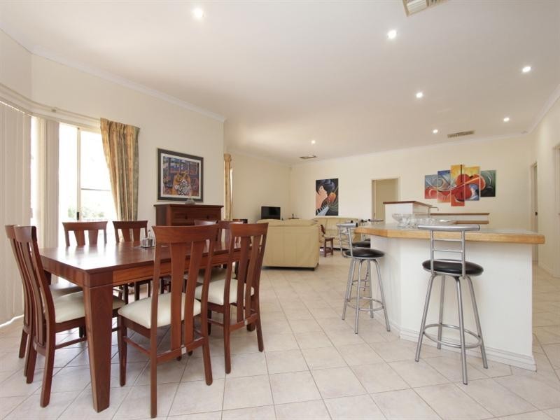 14 Dawnview Rise, Ellenbrook WA 6069