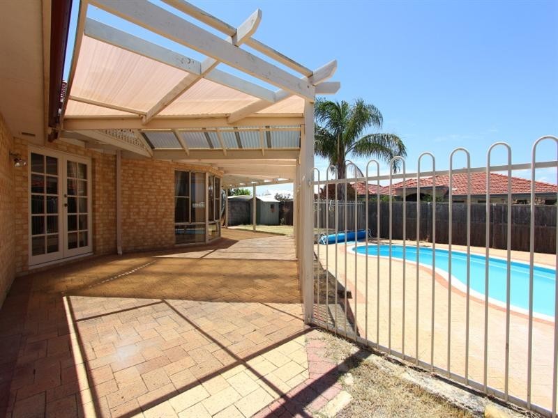 14 Dawnview Rise, Ellenbrook WA 6069