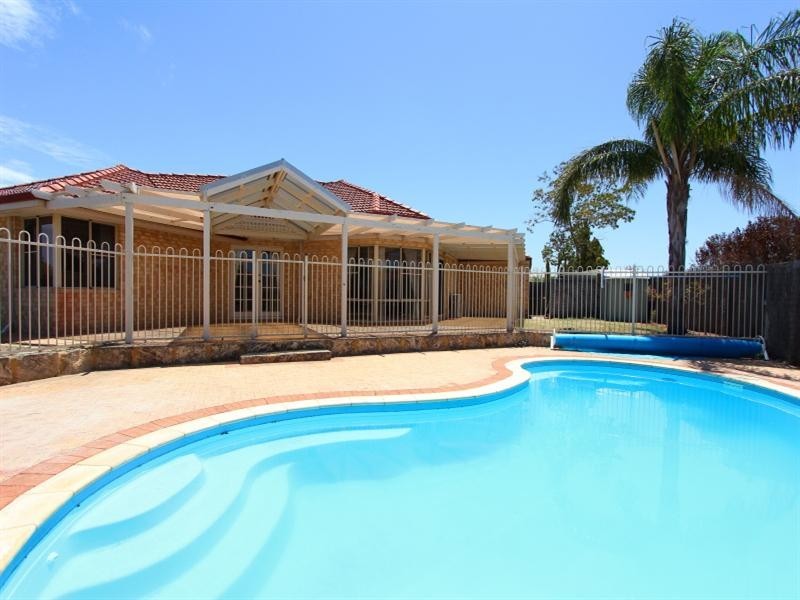 14 Dawnview Rise, Ellenbrook WA 6069