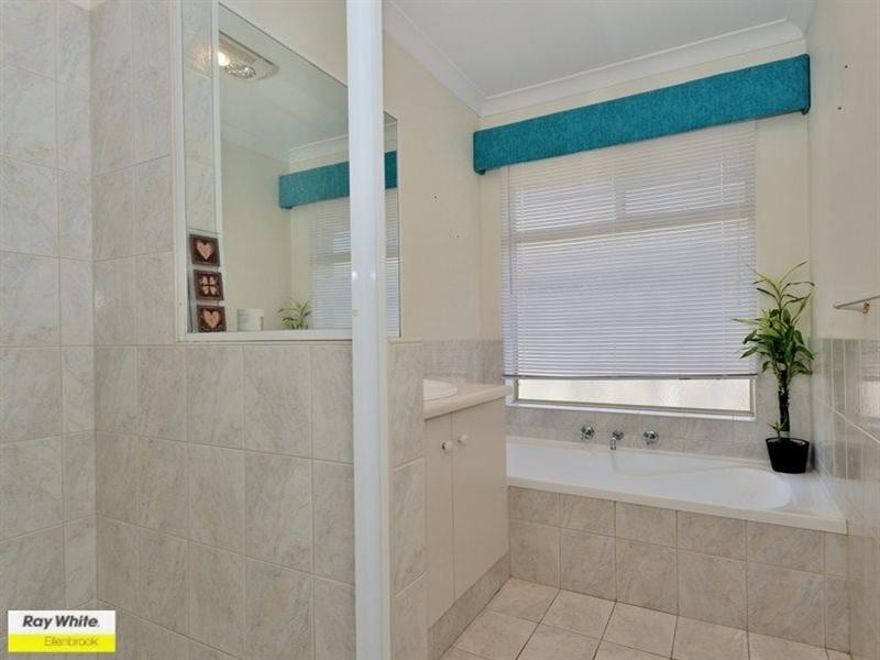 38 Bronzewing Avenue, Ellenbrook WA 6069