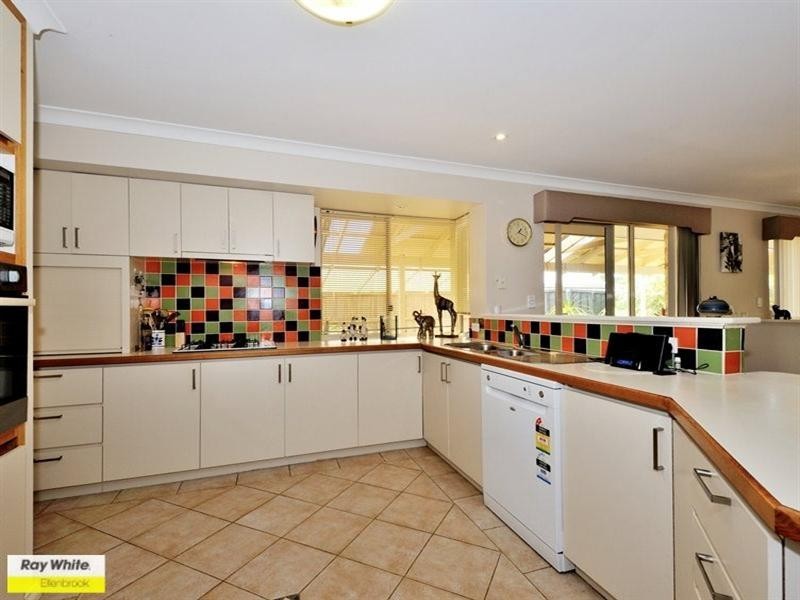 38 Bronzewing Avenue, Ellenbrook WA 6069
