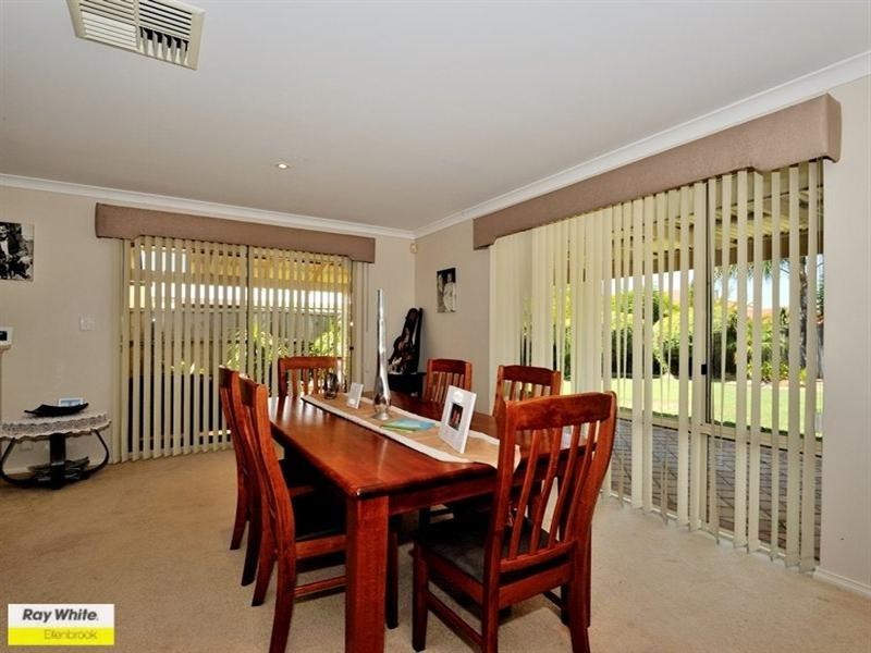 38 Bronzewing Avenue, Ellenbrook WA 6069