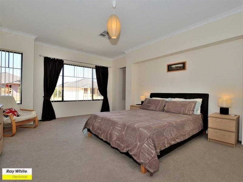 35 Birkett Circle, Ellenbrook WA 6069