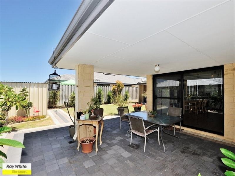 1 Ginnini Lane, Ellenbrook WA 6069