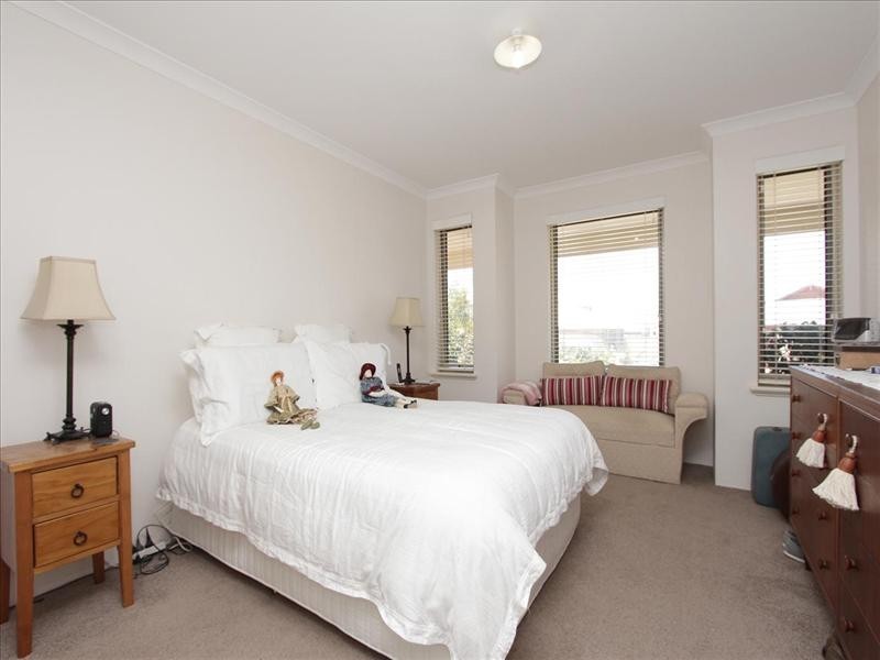 15 Kalinga Drive, Ellenbrook WA 6069