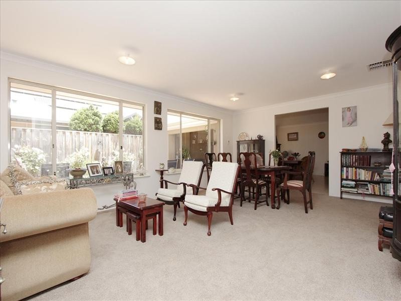 15 Kalinga Drive, Ellenbrook WA 6069