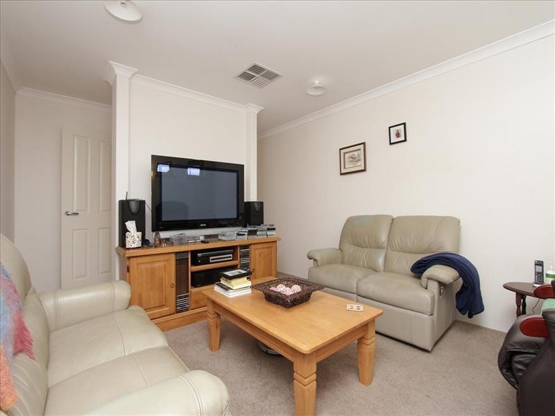 15 Kalinga Drive, Ellenbrook WA 6069