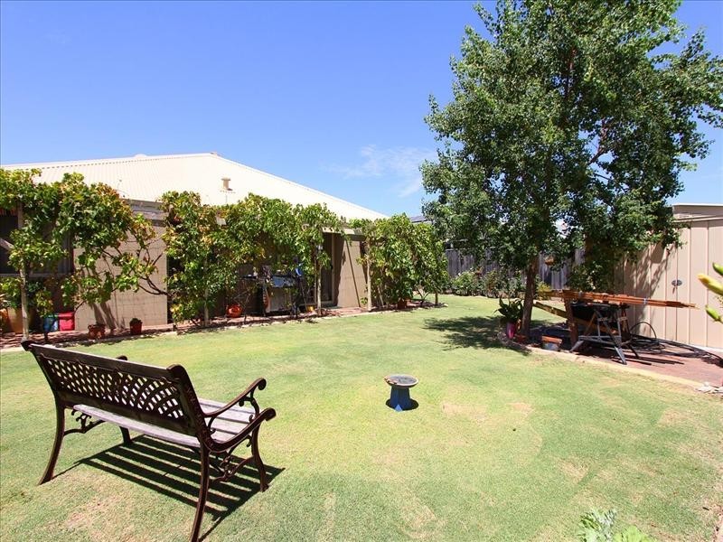 15 Kalinga Drive, Ellenbrook WA 6069