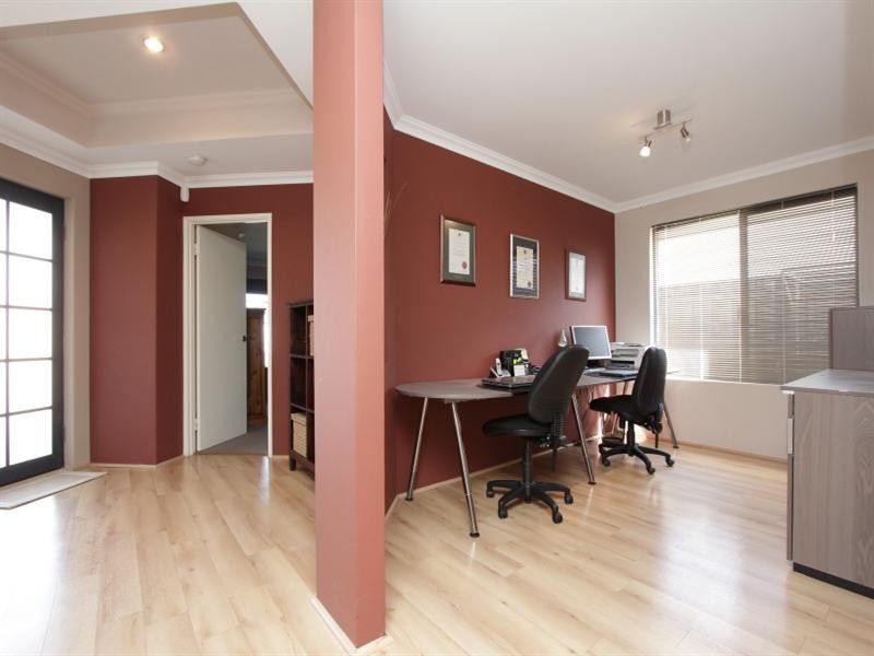 25 Farmaner Parkway, Ellenbrook WA 6069