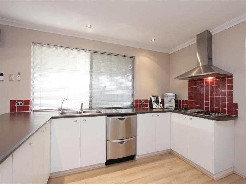 25 Farmaner Parkway, Ellenbrook WA 6069