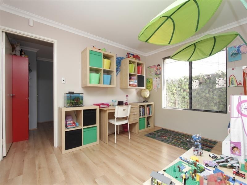 25 Farmaner Parkway, Ellenbrook WA 6069