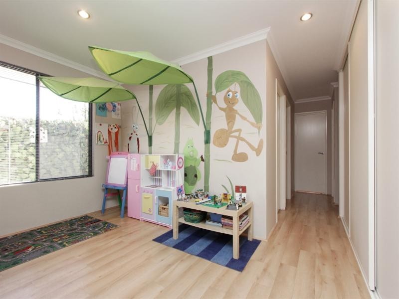 25 Farmaner Parkway, Ellenbrook WA 6069